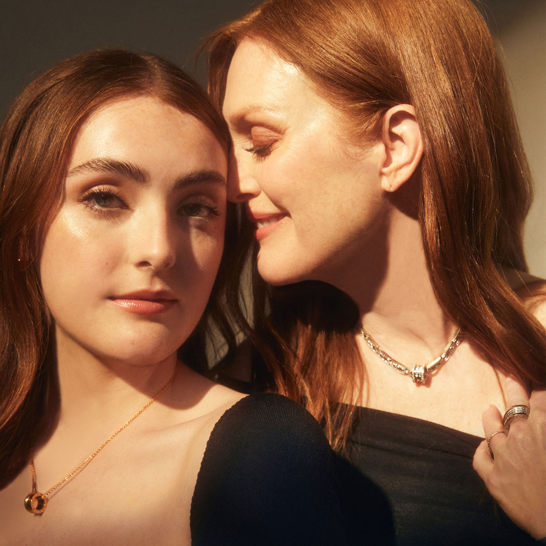 Best-mothers-day-jewelry-gifts-for-momactress-julianne-moore-&-her-daughter-liv-freundlich-for-bvlgari-ft-img